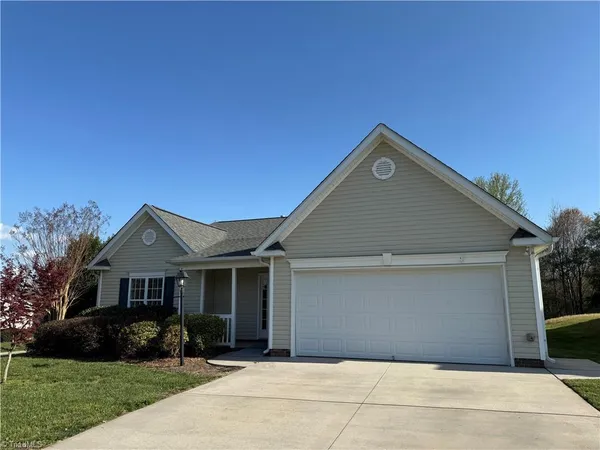 $375,000 | 5862 Sunny Ridge Trail, Clemmons, NC 27012
