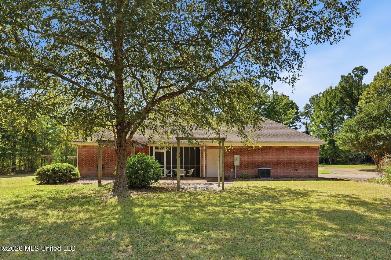 2265 Jack Johnson Road Terry, MS 39170 - Photo 20 of 25 2265 Jack Johnson Rd Hometoursms.com 29
