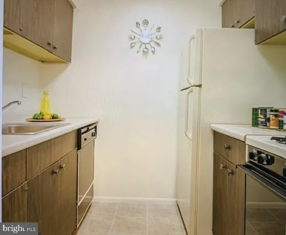 $1,475 | 100 Fox Meadow Drive, Maple Shade, NJ 08052