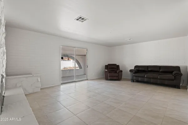 $379,900 | 5802 North 61st Drive, Glendale, AZ 85301