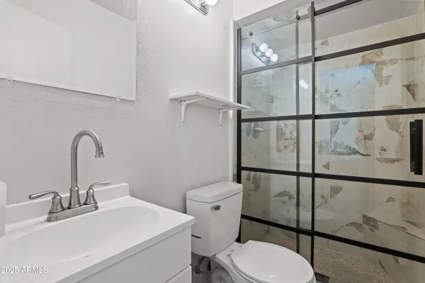 $379,900 | 5802 North 61st Drive, Glendale, AZ 85301