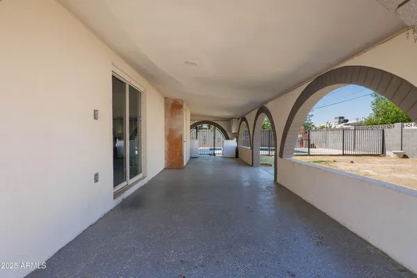 $379,900 | 5802 North 61st Drive, Glendale, AZ 85301