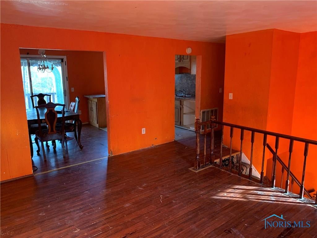 700 Southbriar Road Toledo, OH 43607 - Photo 4 of 23 Gallery Image 4