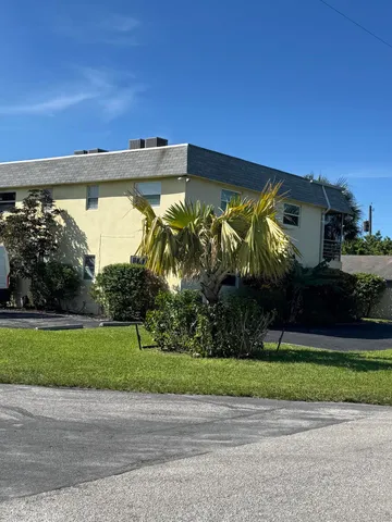 $2,000 | 412 Southeast 21st Avenue, Unit B, Boynton Beach, FL 33435