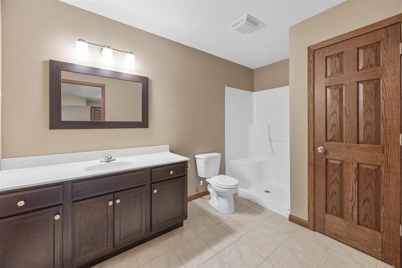 609 Rosedale Drive Center Point, IA 52213 - Photo 31 of 40 Gallery Image 31