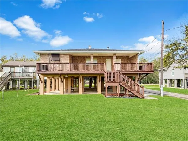 $320,000 | 2731 Privateer Boulevard, Barataria, LA 70036