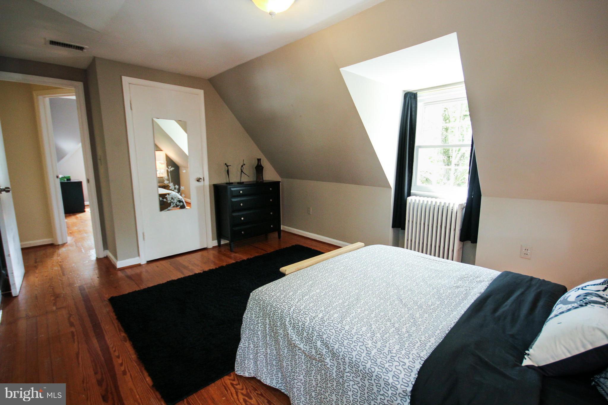 9950 Moss Avenue Silver Spring, MD 20901 - Photo 23 of 30 Bedroom