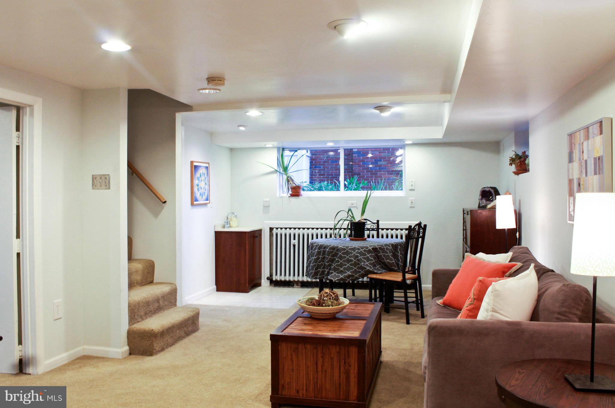 9950 Moss Avenue Silver Spring, MD 20901 - Photo 27 of 30 Family Room