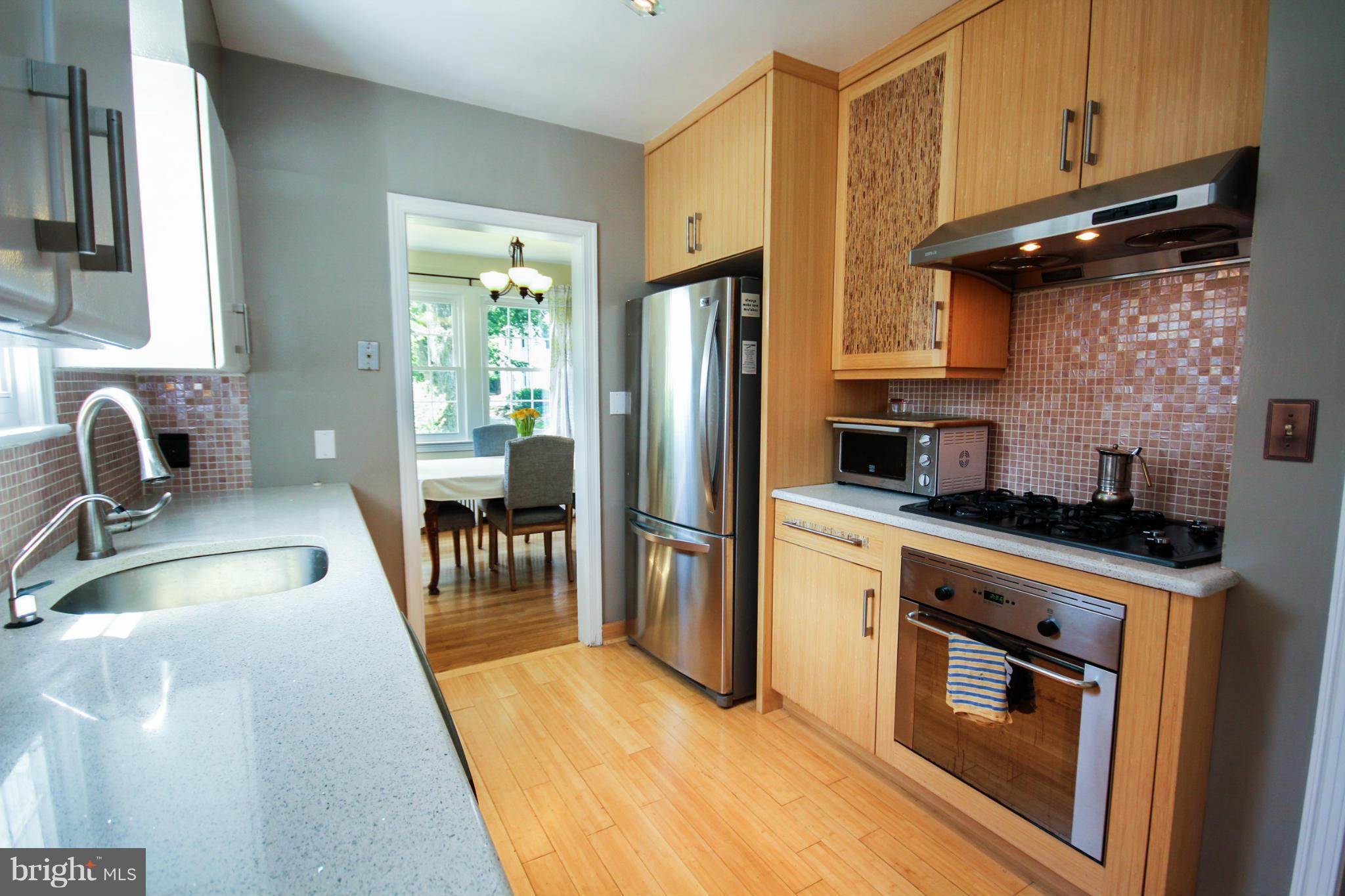 9950 Moss Avenue Silver Spring, MD 20901 - Photo 8 of 30 Kitchen