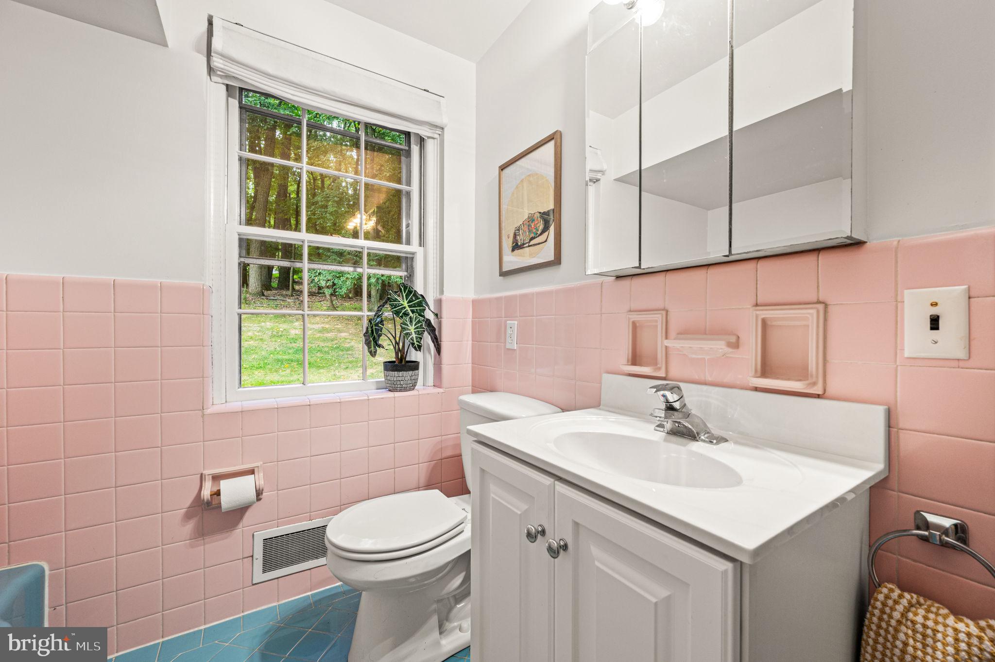 434 Pugh Road Wayne, PA 19087 - Photo 29 of 47 a bathroom with a sink toilet and shower