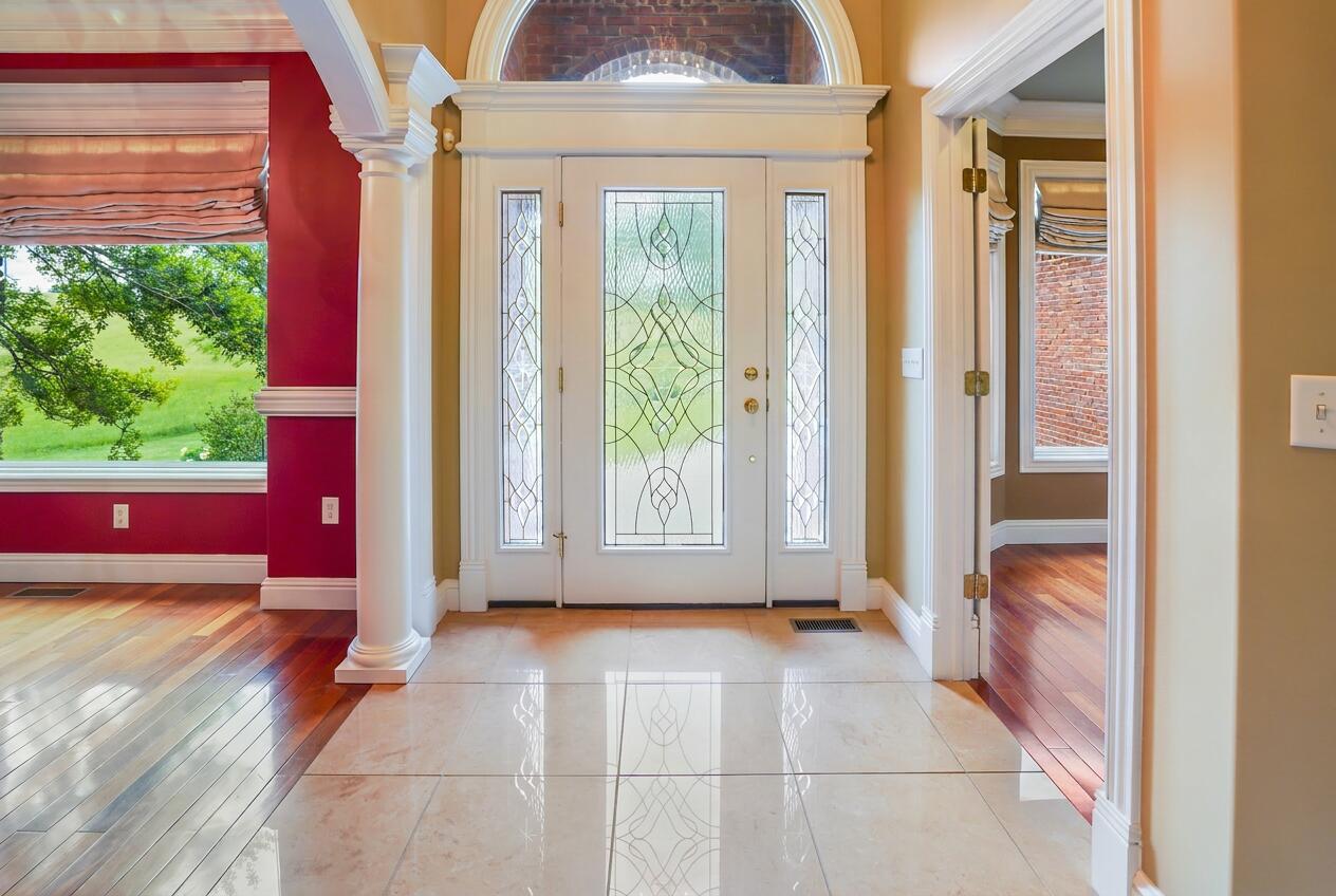 1836 Ferry Road Somerset, KY 42503 - Photo 11 of 105 foyer