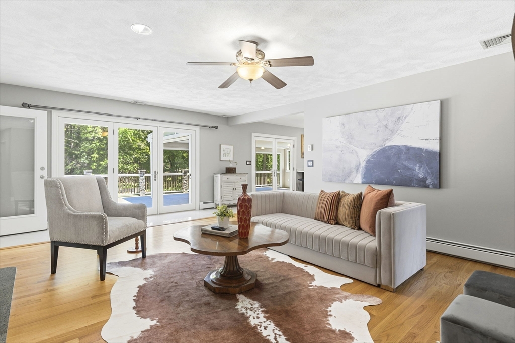 3 Russell Road Lynnfield, MA 01940 - Photo 8 of 40