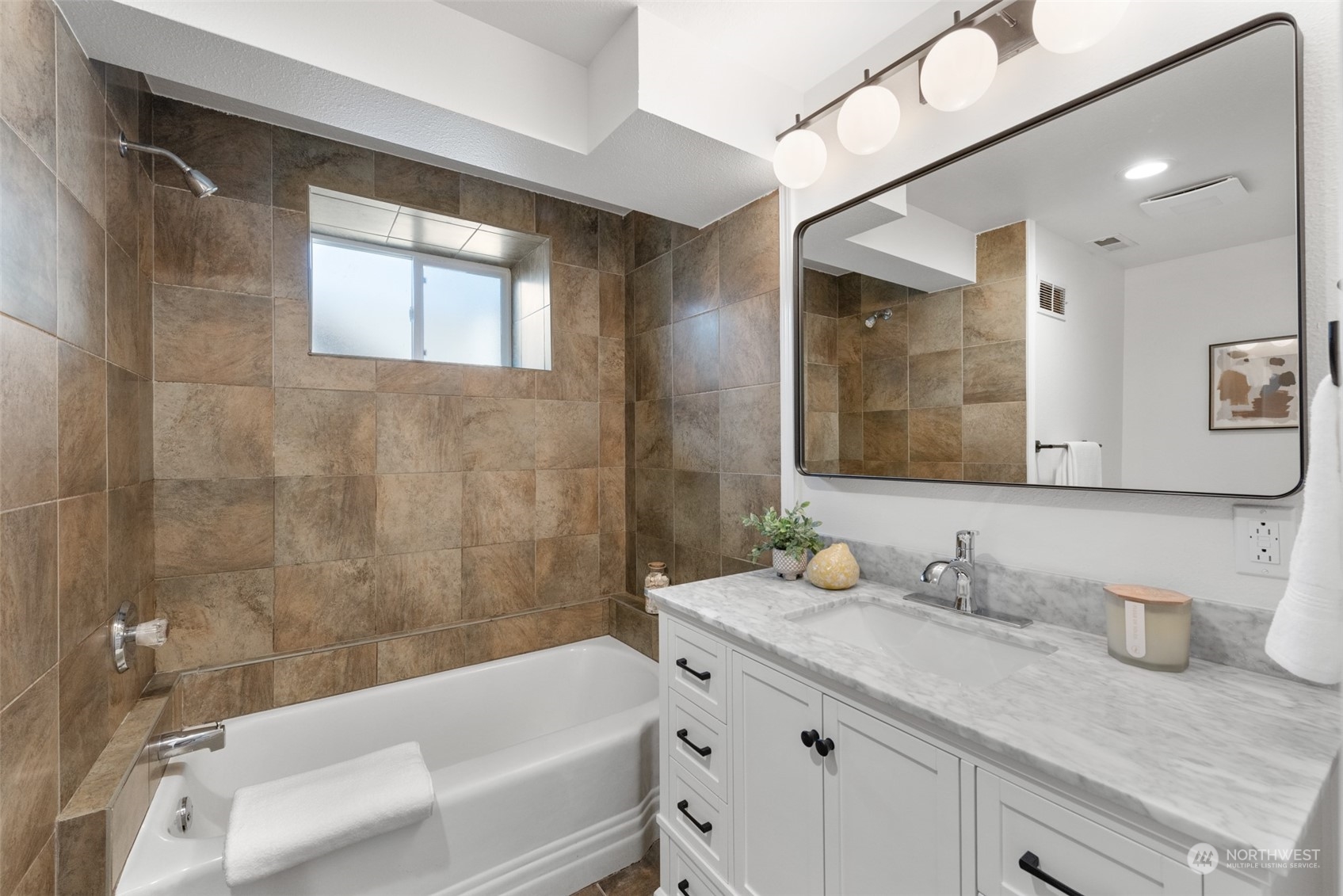 3525 Southwest Kenyon Street Seattle, WA 98126 - Photo 24 of 36 Gallery Image 24