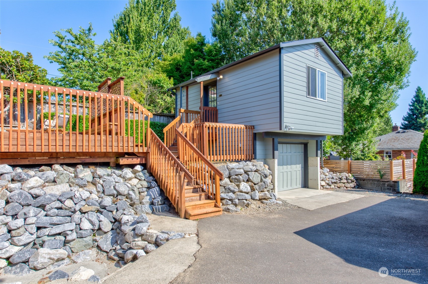 3525 Southwest Kenyon Street Seattle, WA 98126 - Photo 4 of 36 Gallery Image 4