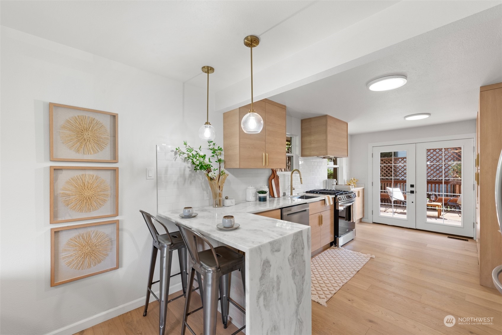 3525 Southwest Kenyon Street Seattle, WA 98126 - Photo 8 of 36 Gallery Image 8