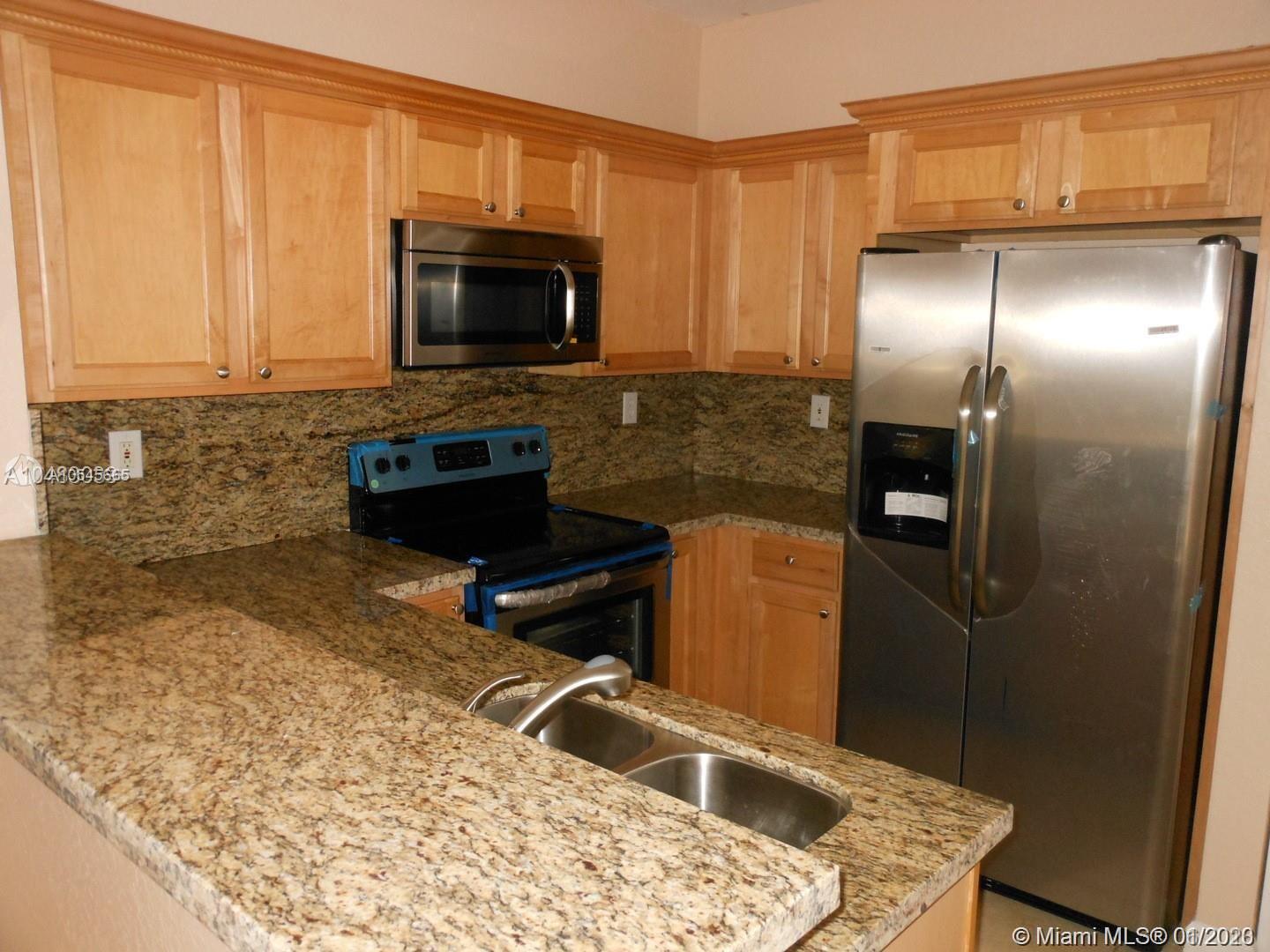 13953 Southwest 279th Lane Homestead, FL 33032 - Photo 9 of 12