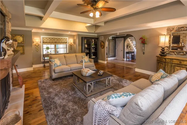 $1,087,000 | 3421 Country Club Drive, Jefferson City, MO 65109