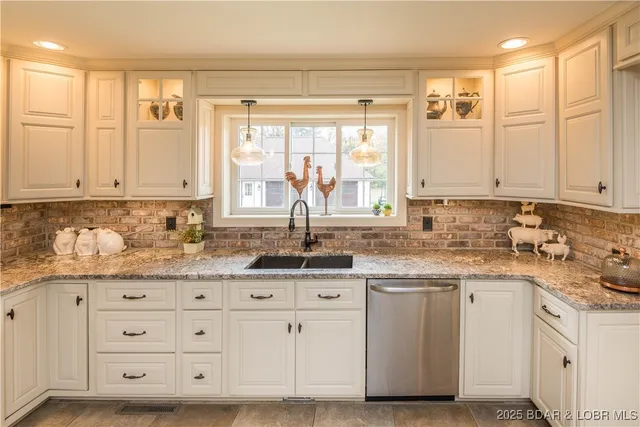 $1,087,000 | 3421 Country Club Drive, Jefferson City, MO 65109