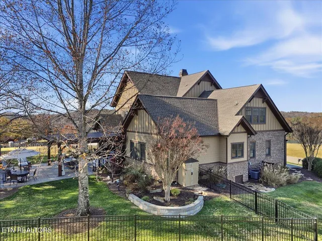 $1,250,000 | 2620 Persimmon Ridge, Loudon, TN 37774