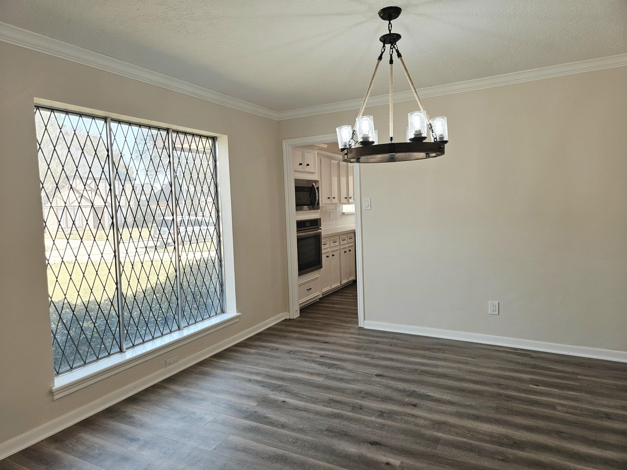 16627 Aldenham Place Spring, TX 77379 - Photo 9 of 27