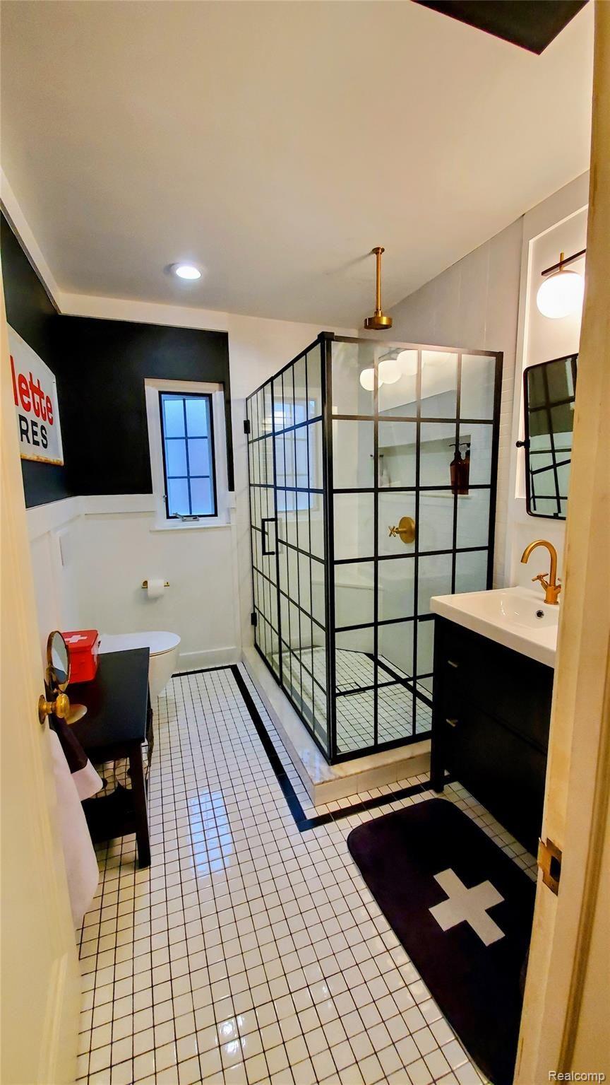 1469 Hawthorne Road Grosse Pointe, MI 48236 - Photo 19 of 47 From Sellers (18).jpg