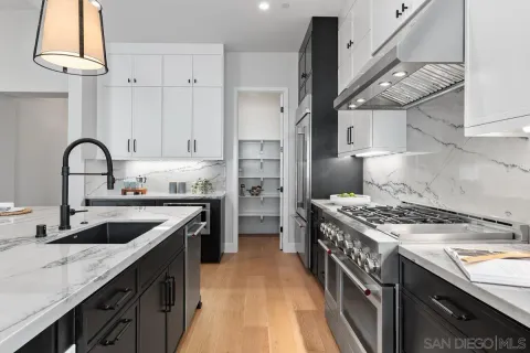$2,525,000 | 1720 California Street, Oceanside, CA 92054
