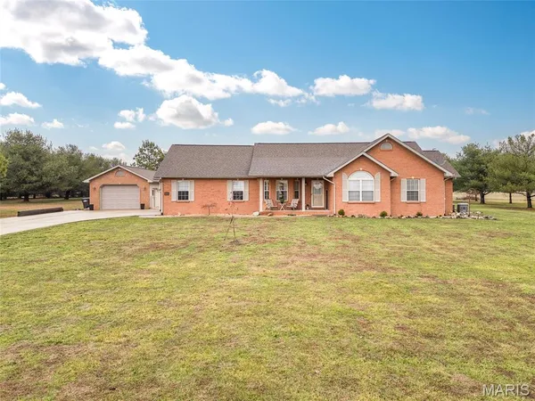 $590,000 | 3512 Boomerang Drive, Marine, IL 62061