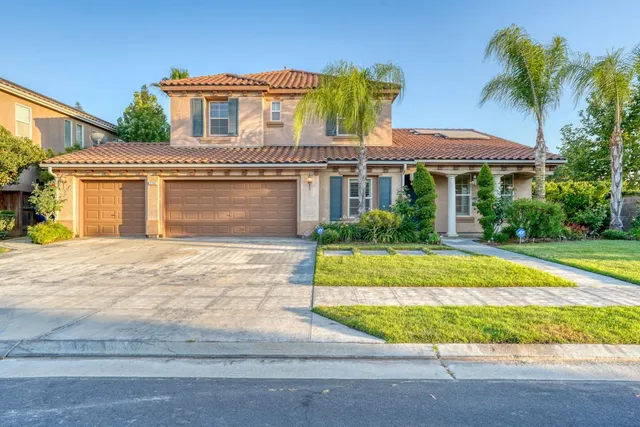 $849,000 | 3202 Everglade Avenue, Clovis, CA 93619