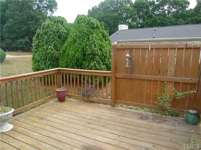 6018 Farm Gate Road Raleigh, NC 27606 - Photo 6 of 6