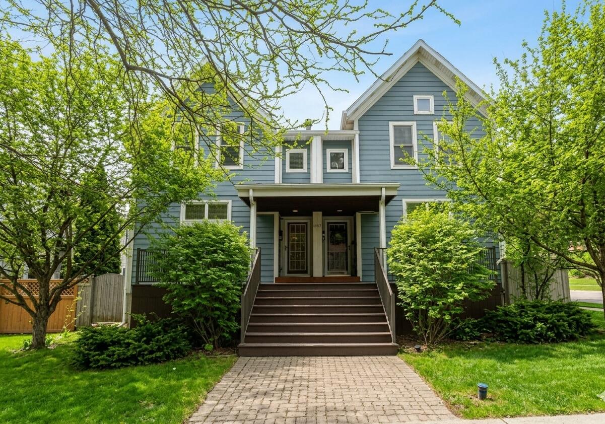 Fabulous Townhome Condo