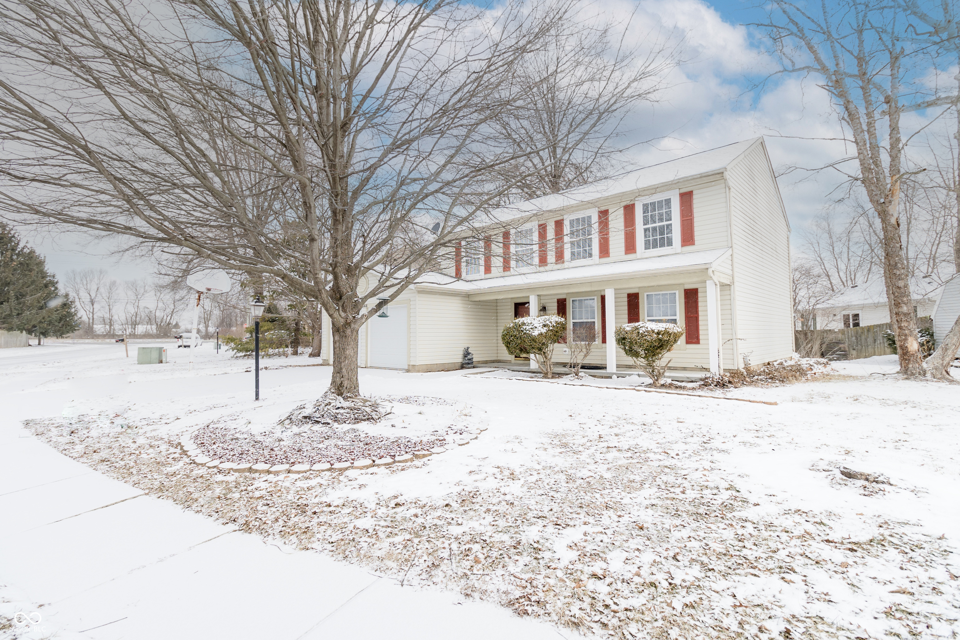 12644 Spurrington Way Indianapolis, IN 46236 - Photo 2 of 51
