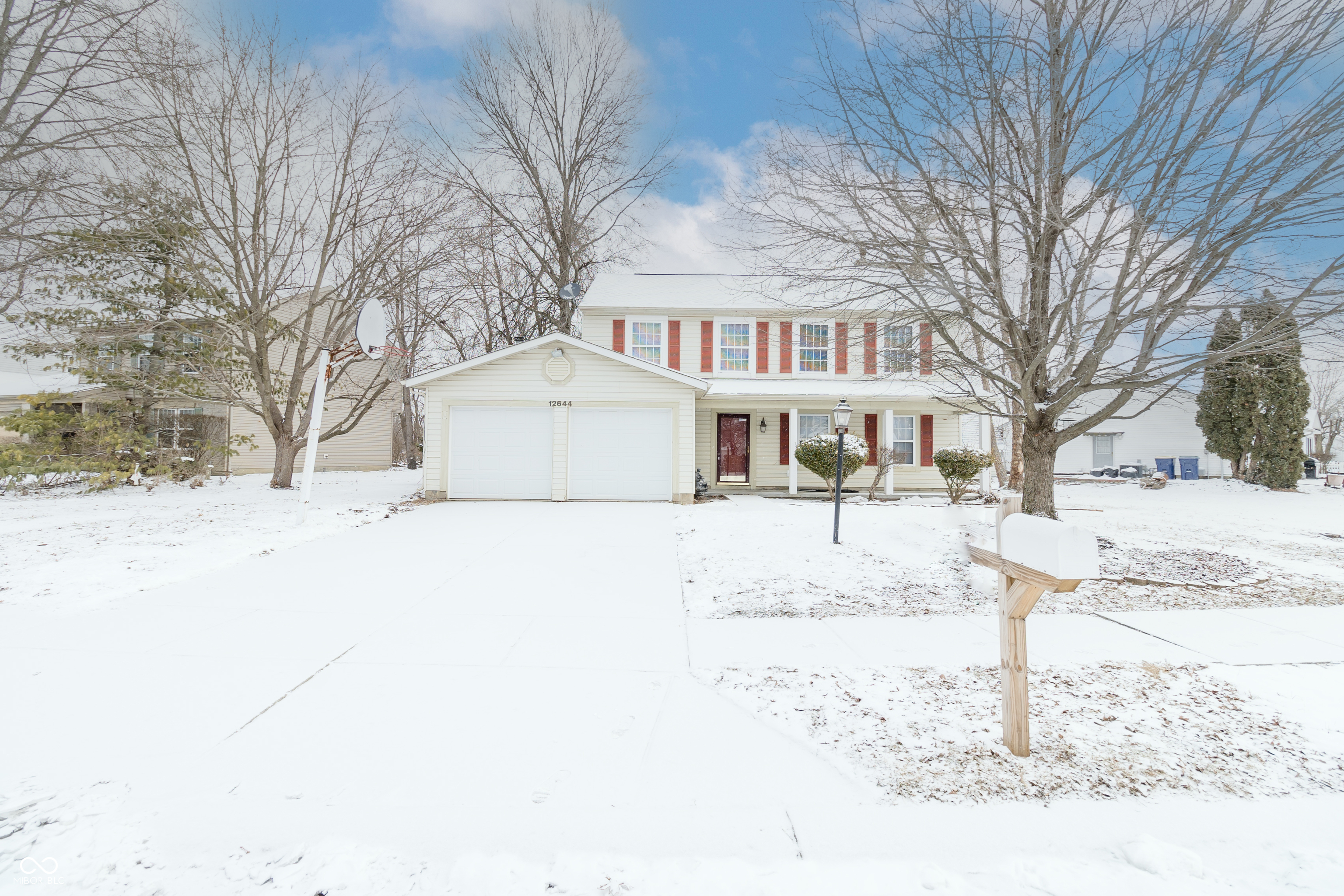 12644 Spurrington Way Indianapolis, IN 46236 - Photo 3 of 51