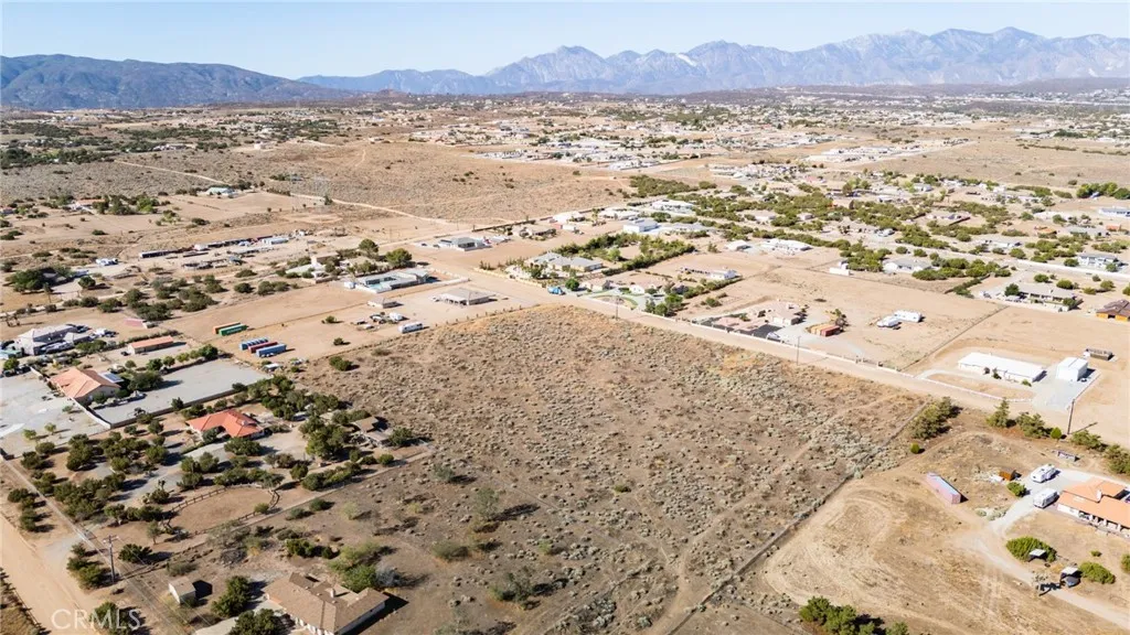 44 Christina Road Oak Hills, CA 92344 - Photo 15 of 20