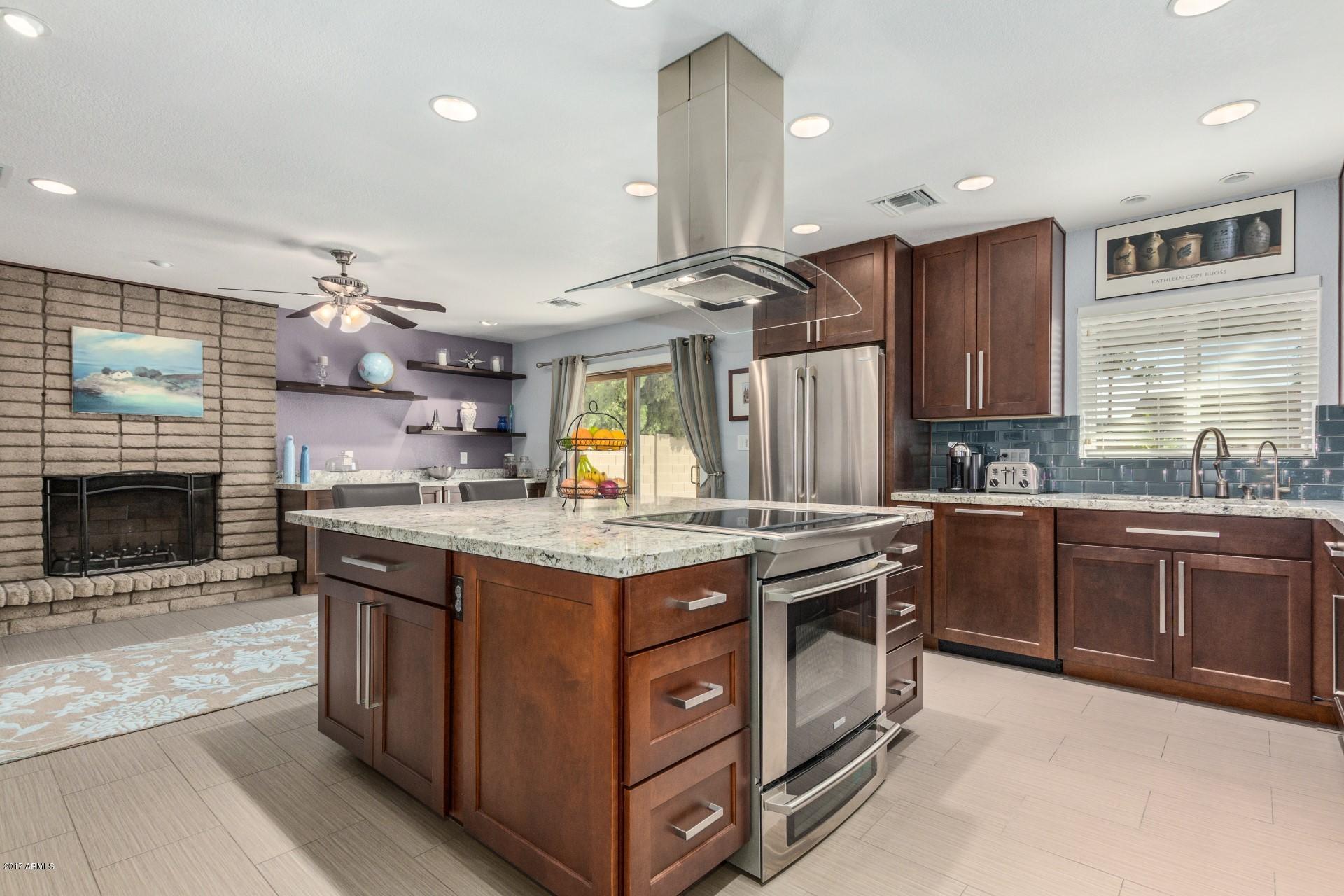 2935 East Cochise Road Phoenix, AZ 85028 - Photo 3 of 41 0013-Cochise (13)