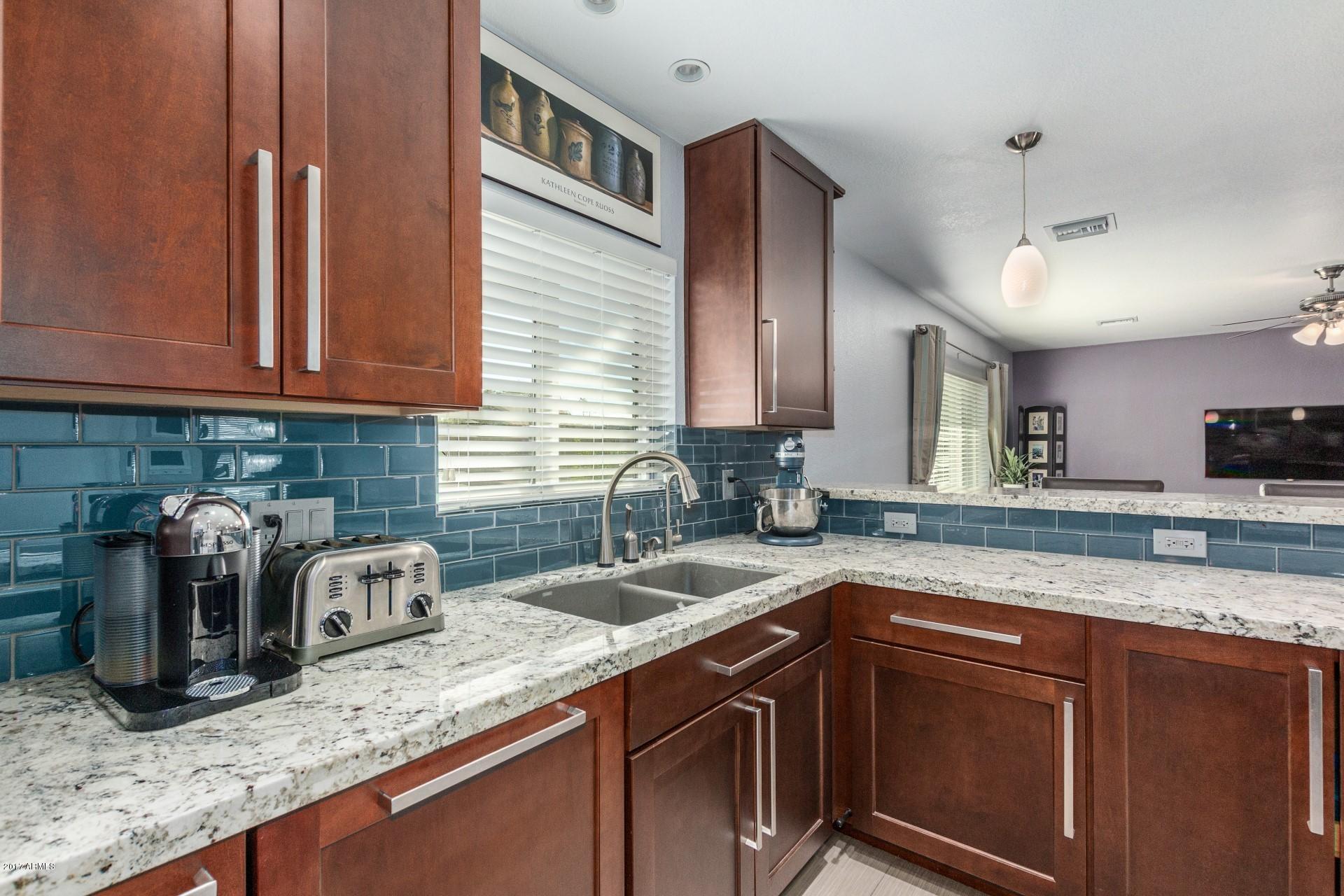 2935 East Cochise Road Phoenix, AZ 85028 - Photo 5 of 41 0015-Cochise (15)