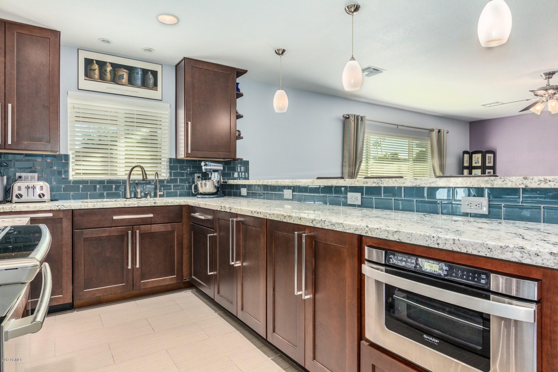 2935 East Cochise Road Phoenix, AZ 85028 - Photo 6 of 41 0016-Cochise (16)