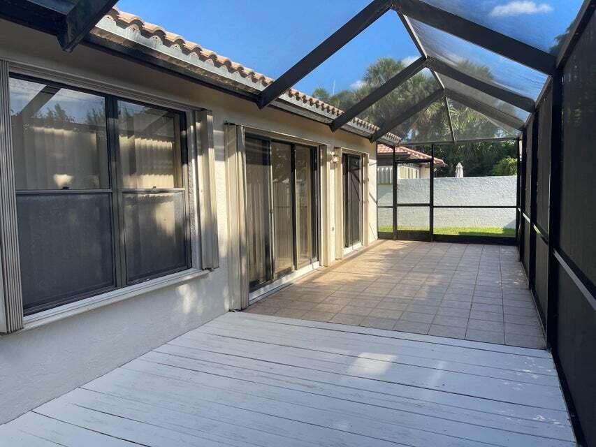 7722 Solimar Circle Boca Raton, FL 33433 - Photo 19 of 36 a view of entryway