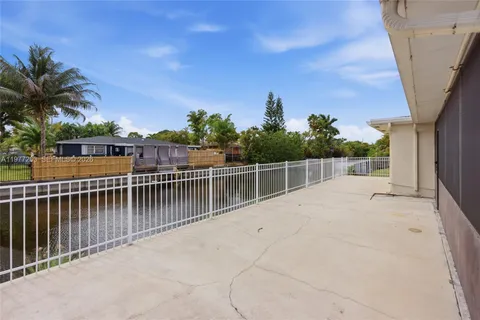 $575,000 | 3501 Northwest 17th Terrace, Oakland Park, FL 33309