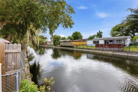 $575,000 | 3501 Northwest 17th Terrace, Oakland Park, FL 33309