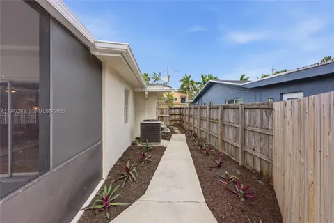 $575,000 | 3501 Northwest 17th Terrace, Oakland Park, FL 33309