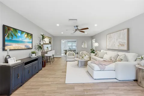 $575,000 | 3501 Northwest 17th Terrace, Oakland Park, FL 33309