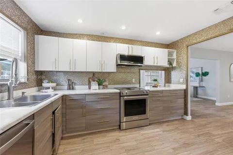 $575,000 | 3501 Northwest 17th Terrace, Oakland Park, FL 33309