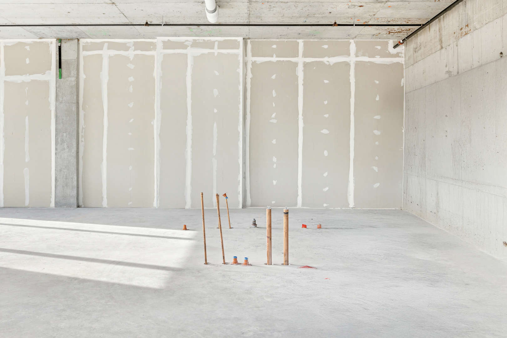 21 North May Street, Unit 1502 Chicago, IL 60607 - Photo 12 of 42 a view of an empty room