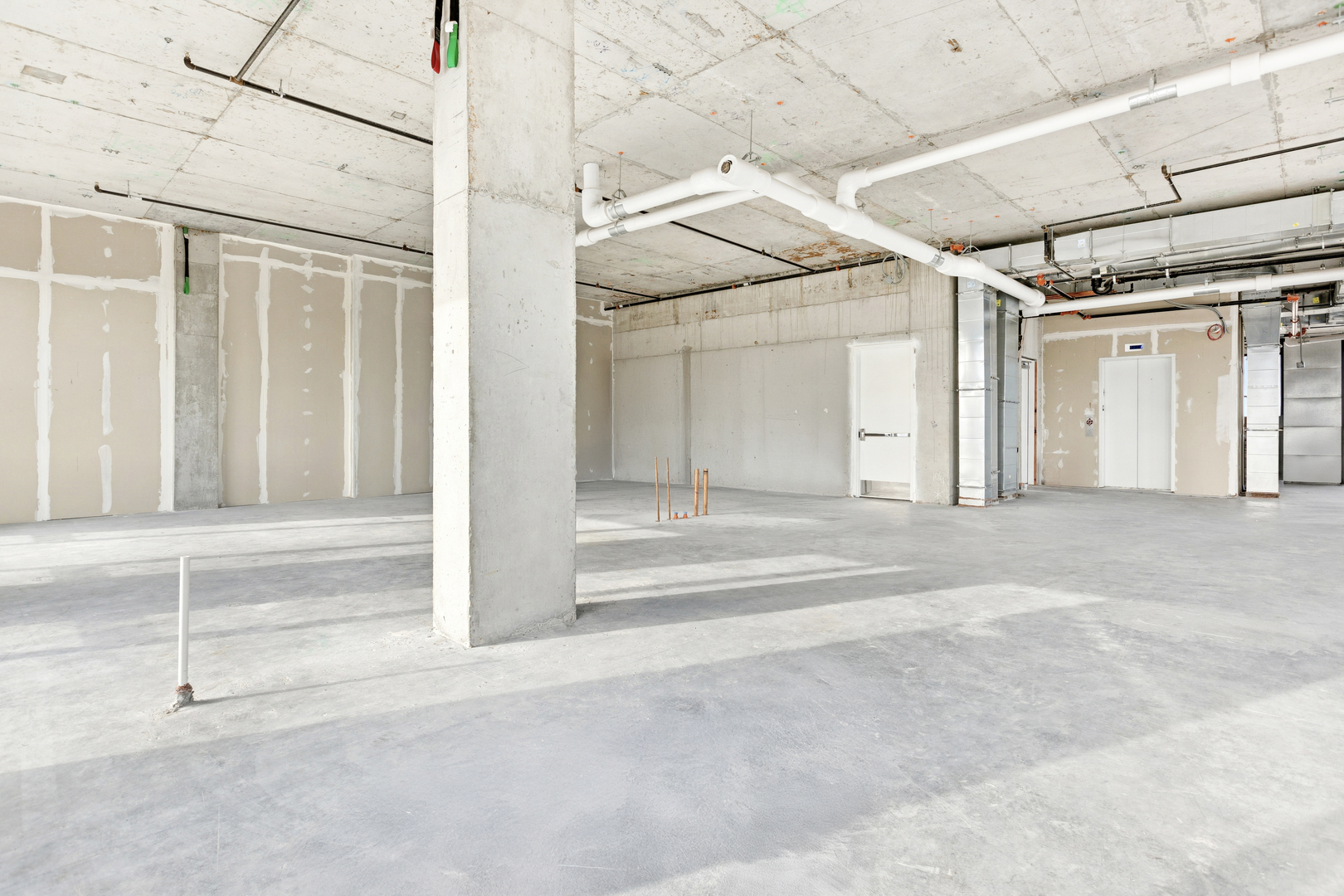 21 North May Street, Unit 1502 Chicago, IL 60607 - Photo 16 of 42 a view of a house with a wooden door