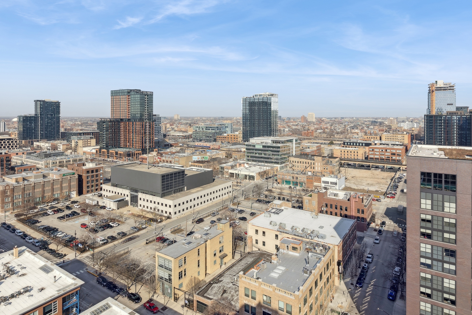 21 North May Street, Unit 1502 Chicago, IL 60607 - Photo 33 of 42 a picture of city view