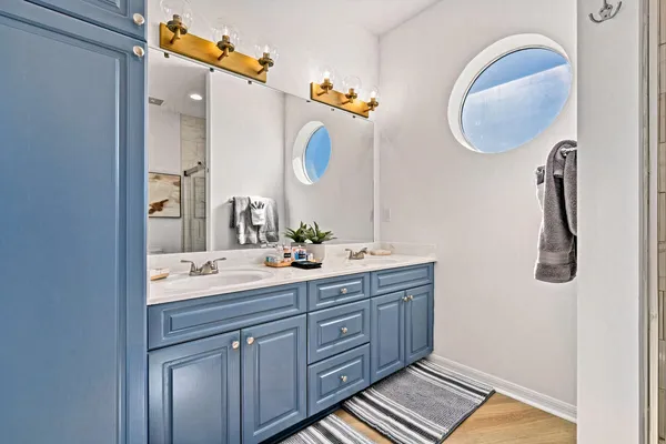 a sign that is on a wall of a building