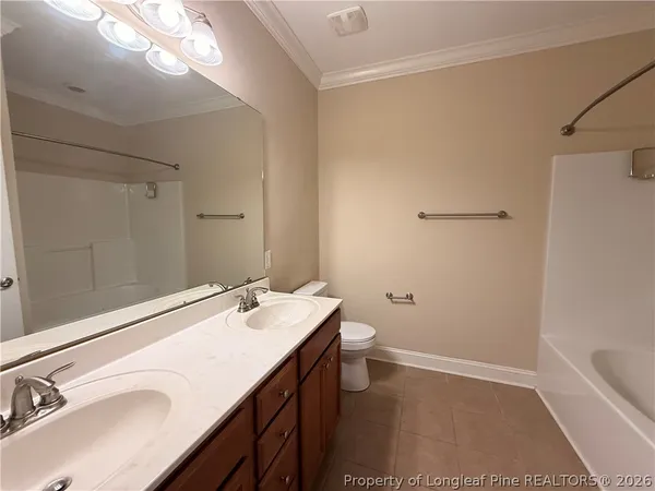 $1,600 | 185 Gallery Drive, Unit 204, Spring Lake, NC 28390