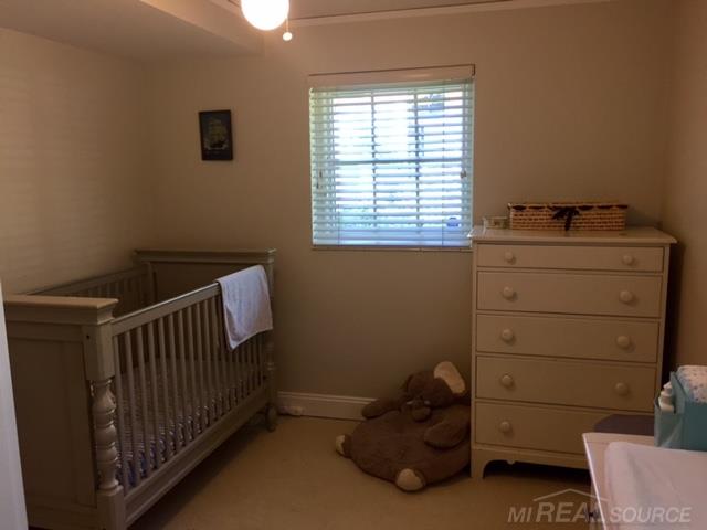 121 Merriweather Road Grosse Pointe, MI 48236 - Photo 21 of 21 31352855-20.JPG