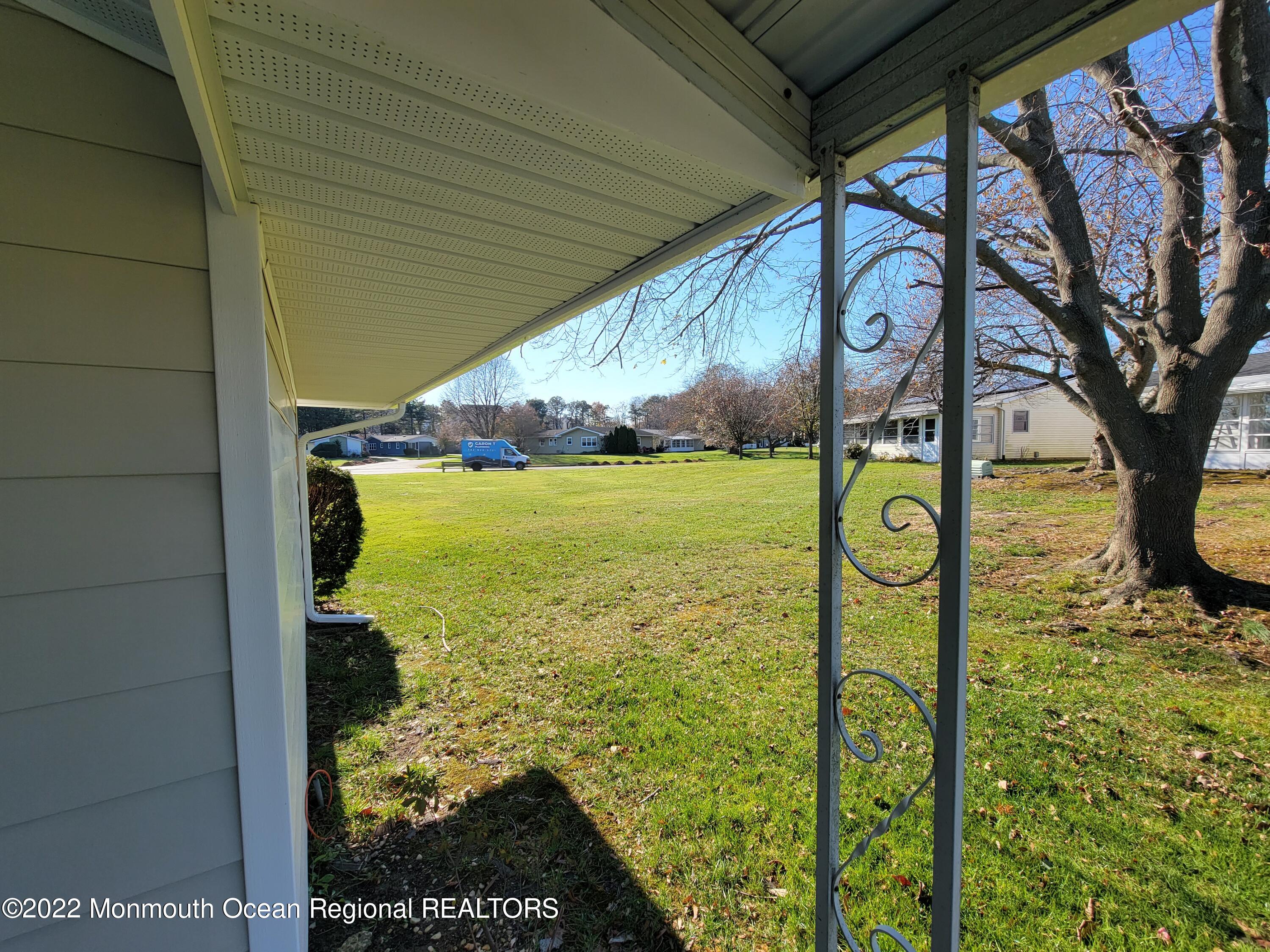 159 Clay Circle Brick, NJ 08724 - Photo 9 of 20 20221122_122549 - Copy