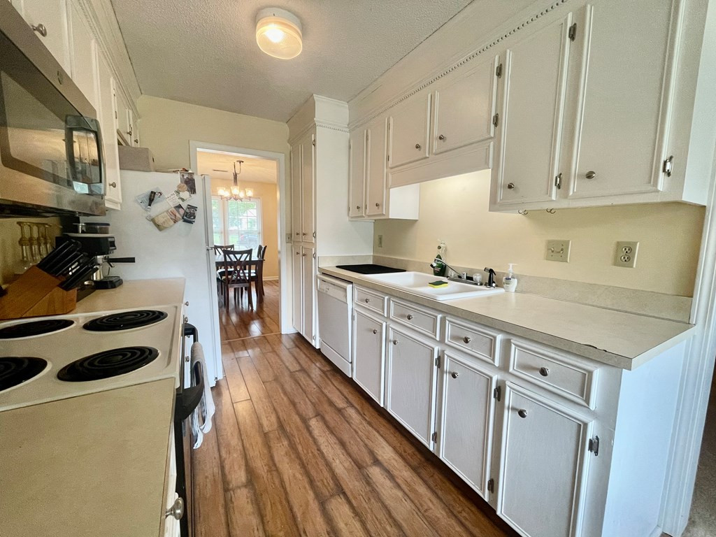 6414 Quimby Road Dalzell, SC 29040 - Photo 7 of 37